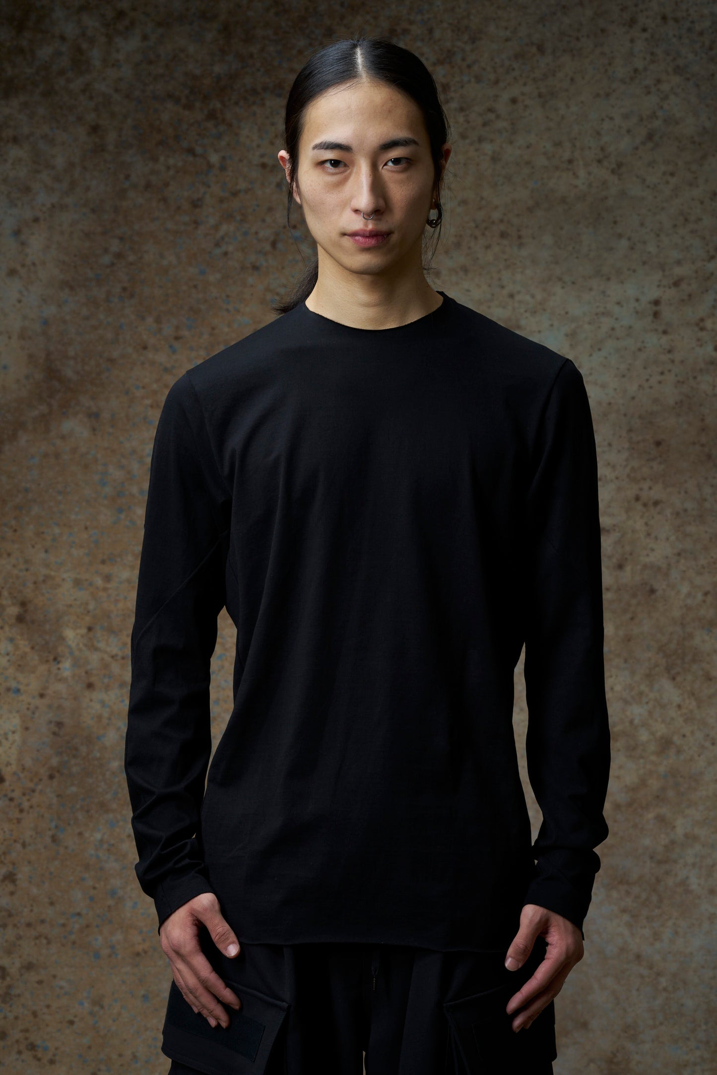 Charcoal Raw Edge Crewneck Raglan Cotton T-shirt