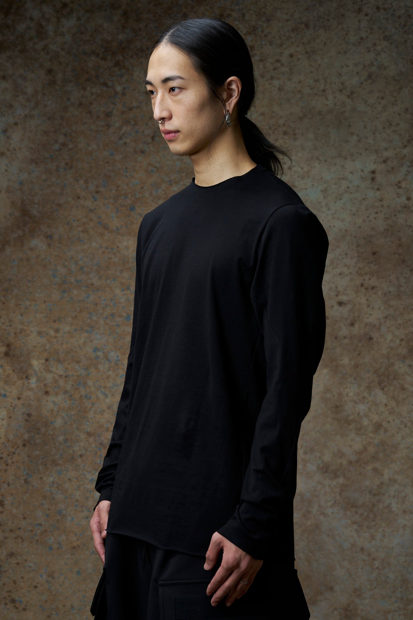 Charcoal Raw Edge Crewneck Raglan Cotton T-shirt