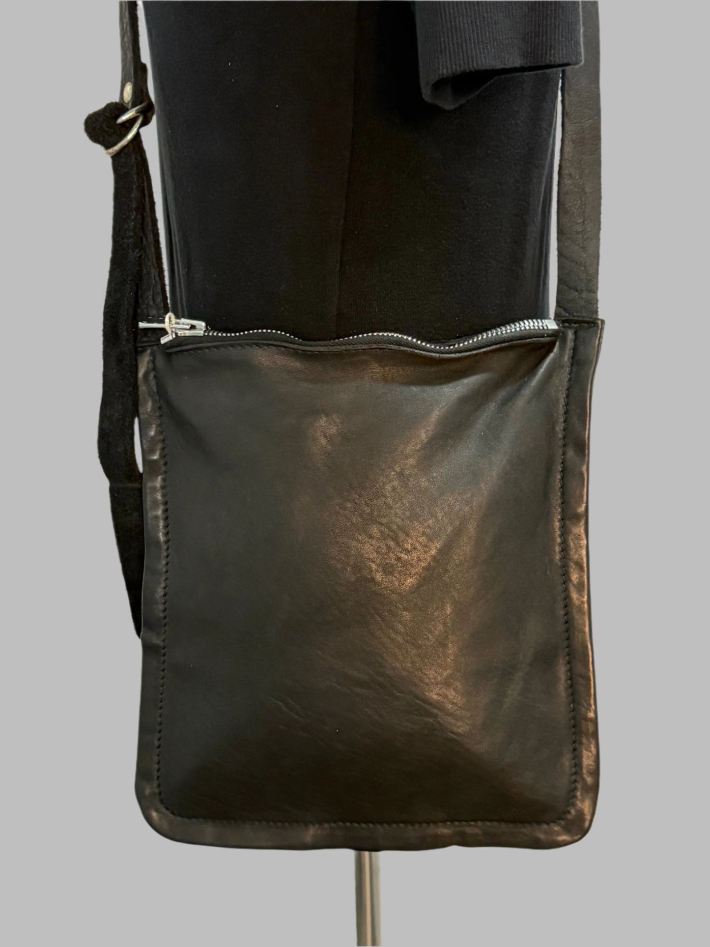 Black Soft Horse Leather Shoulder Messenger Bag W4