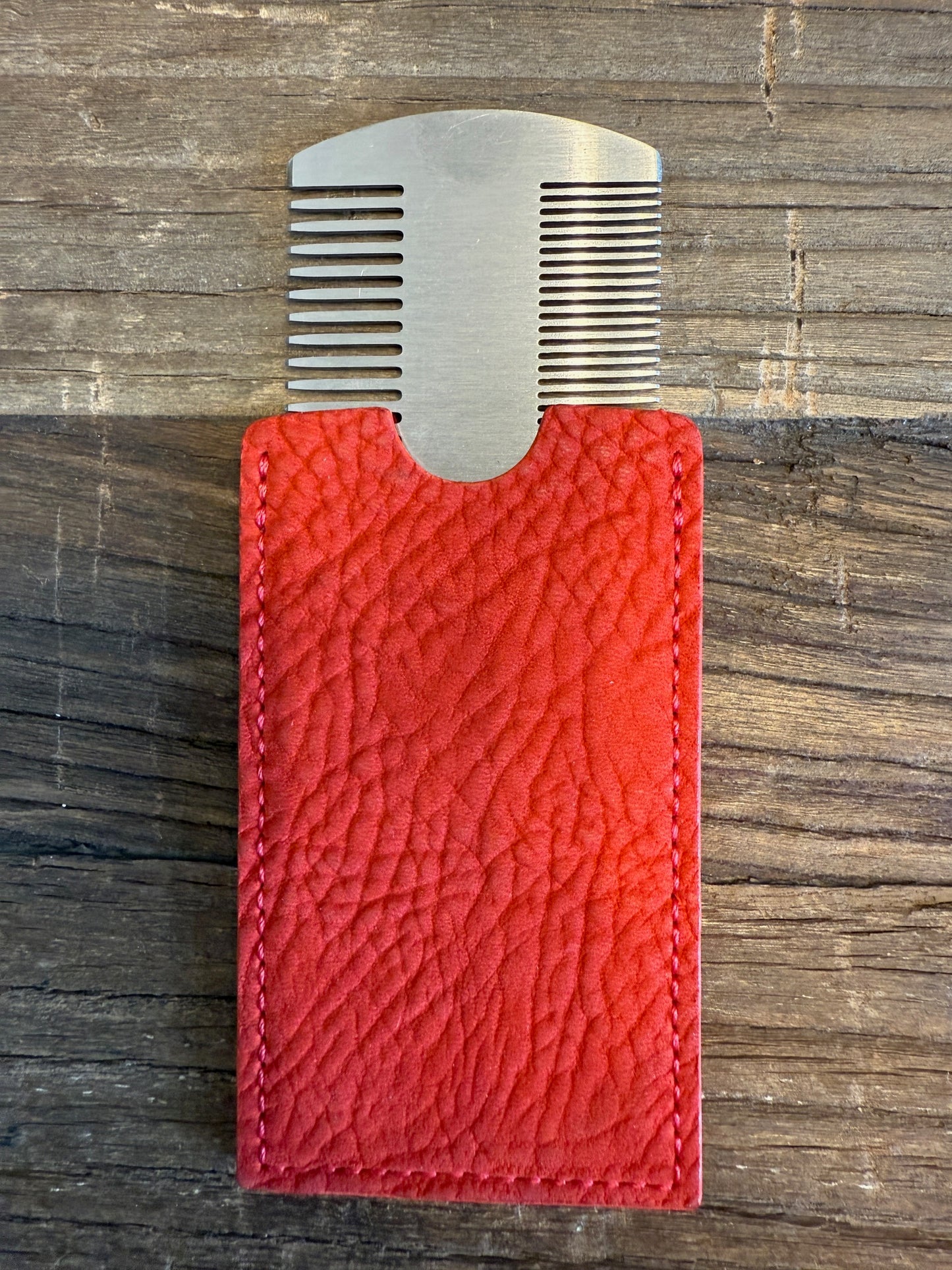 Metal Comb with Red Vegetable Tanned Horse Shoulder Comb Case