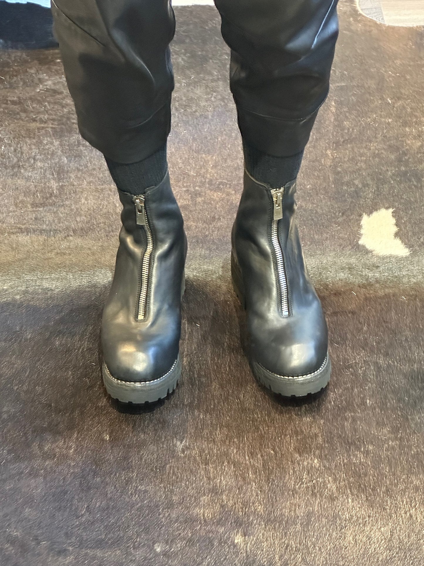 Black Front Zip Boots PL1V