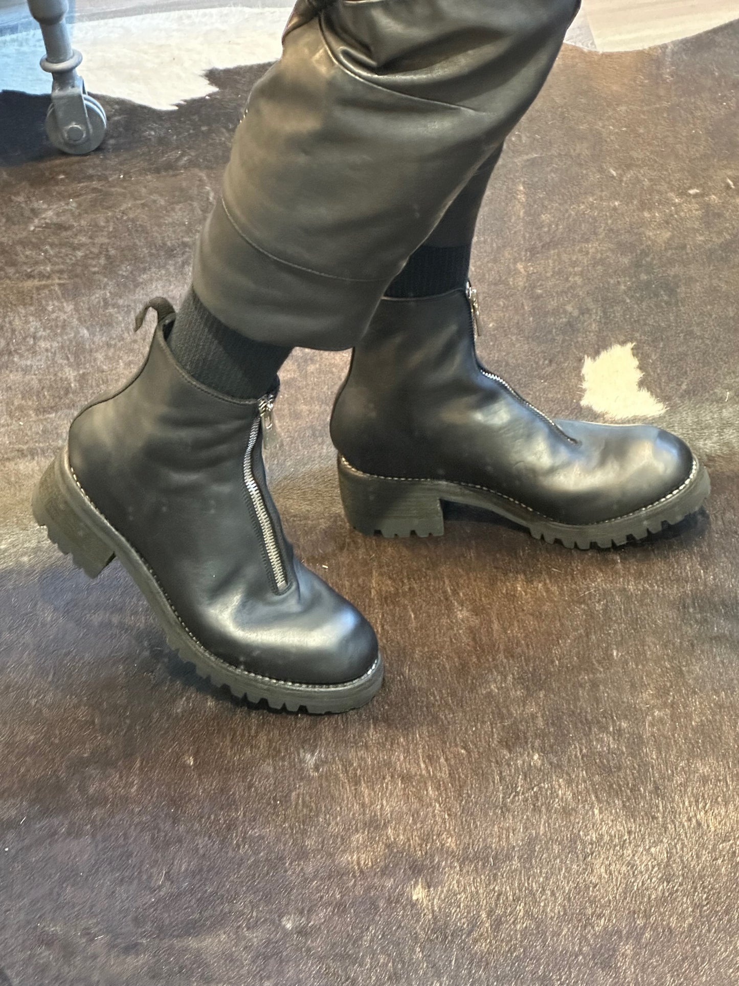 Black Front Zip Boots PL1V