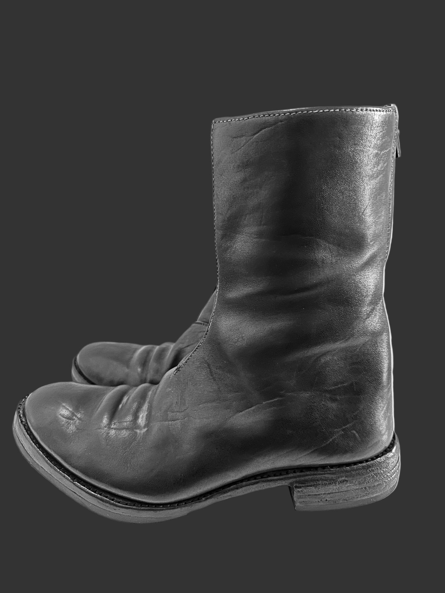 Black Diagonal Zipper Boots AM/2521SX LUC-PTC/010 by Carol Christian Poell