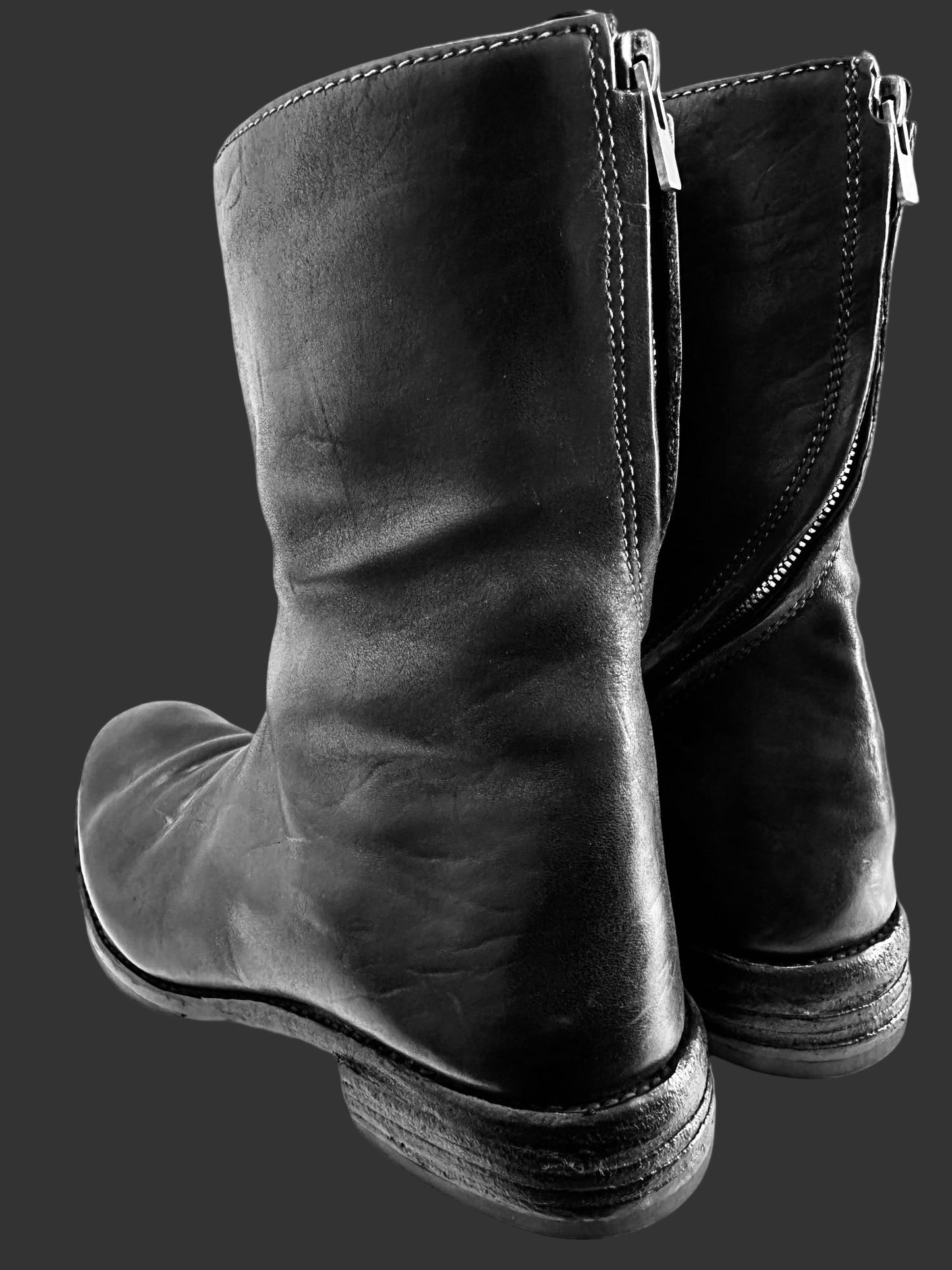 Black Diagonal Zipper Boots AM/2521SX LUC-PTC/010 by Carol Christian Poell