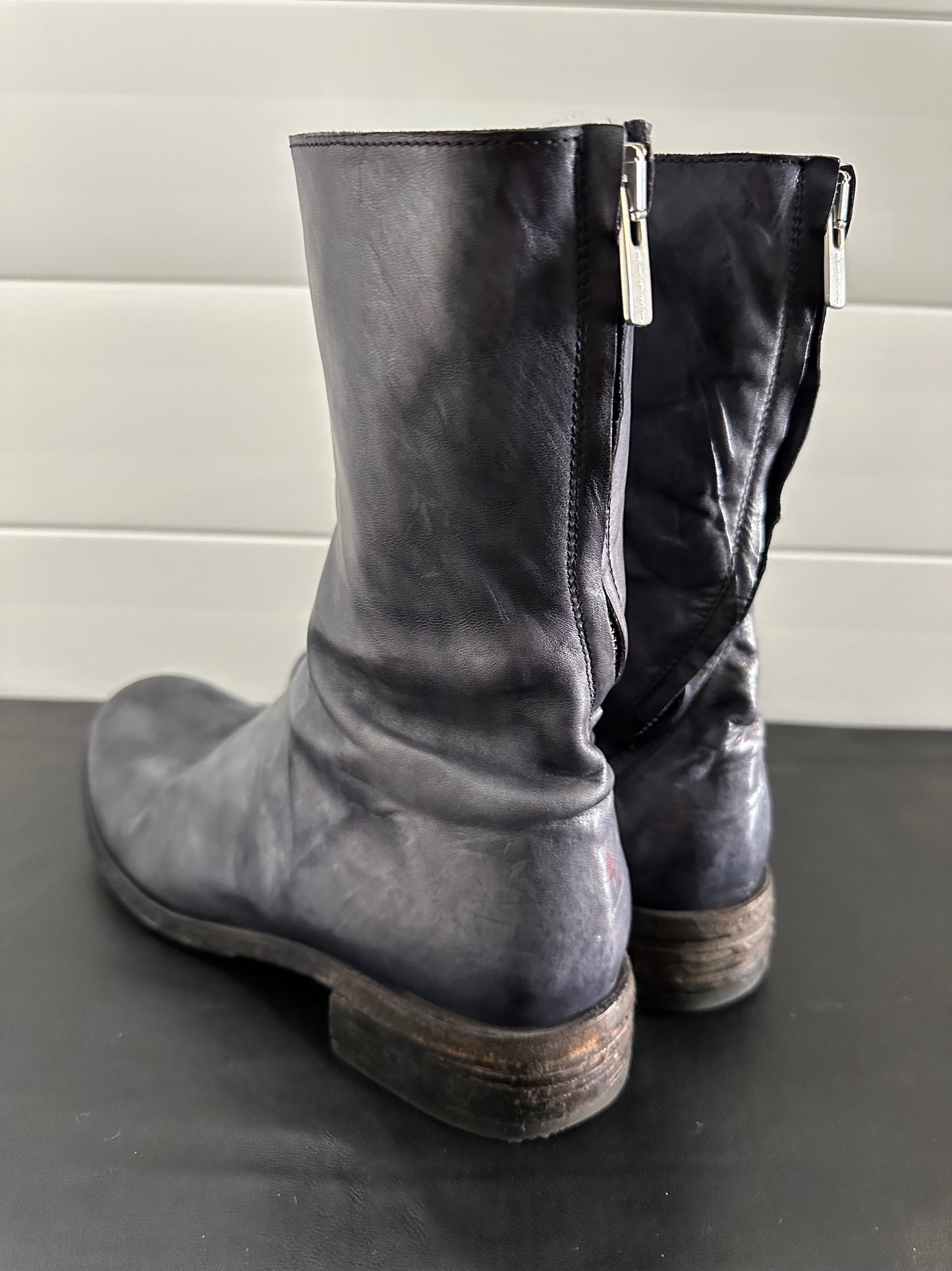 Vintage Black Grey One Piece Horse Leather Diagonal Zipper Boots by A1923