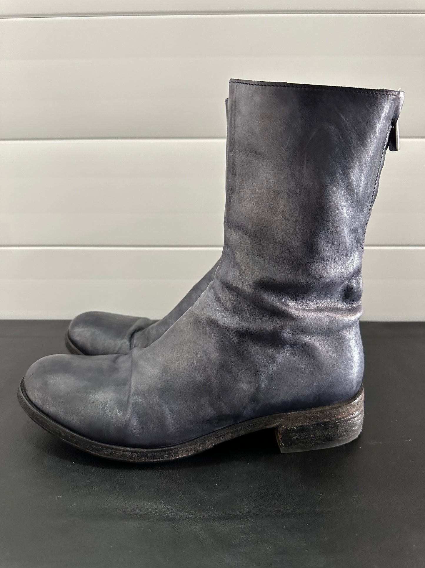 Vintage Black Grey One Piece Horse Leather Diagonal Zipper Boots by A1923