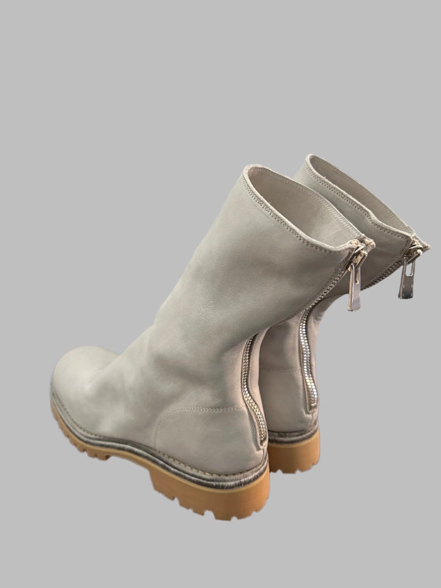 Pale Grey Back Zip Boots Vibram 788V