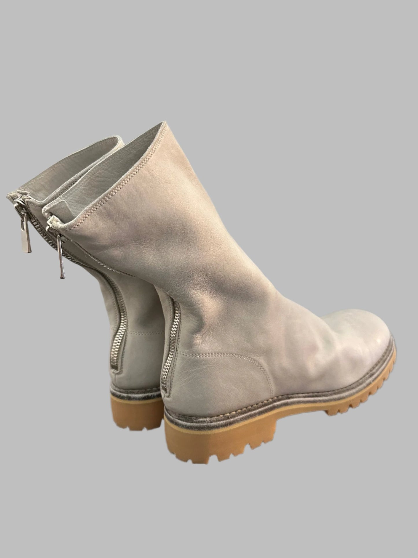 Pale Grey Back Zip Boots Vibram 788V