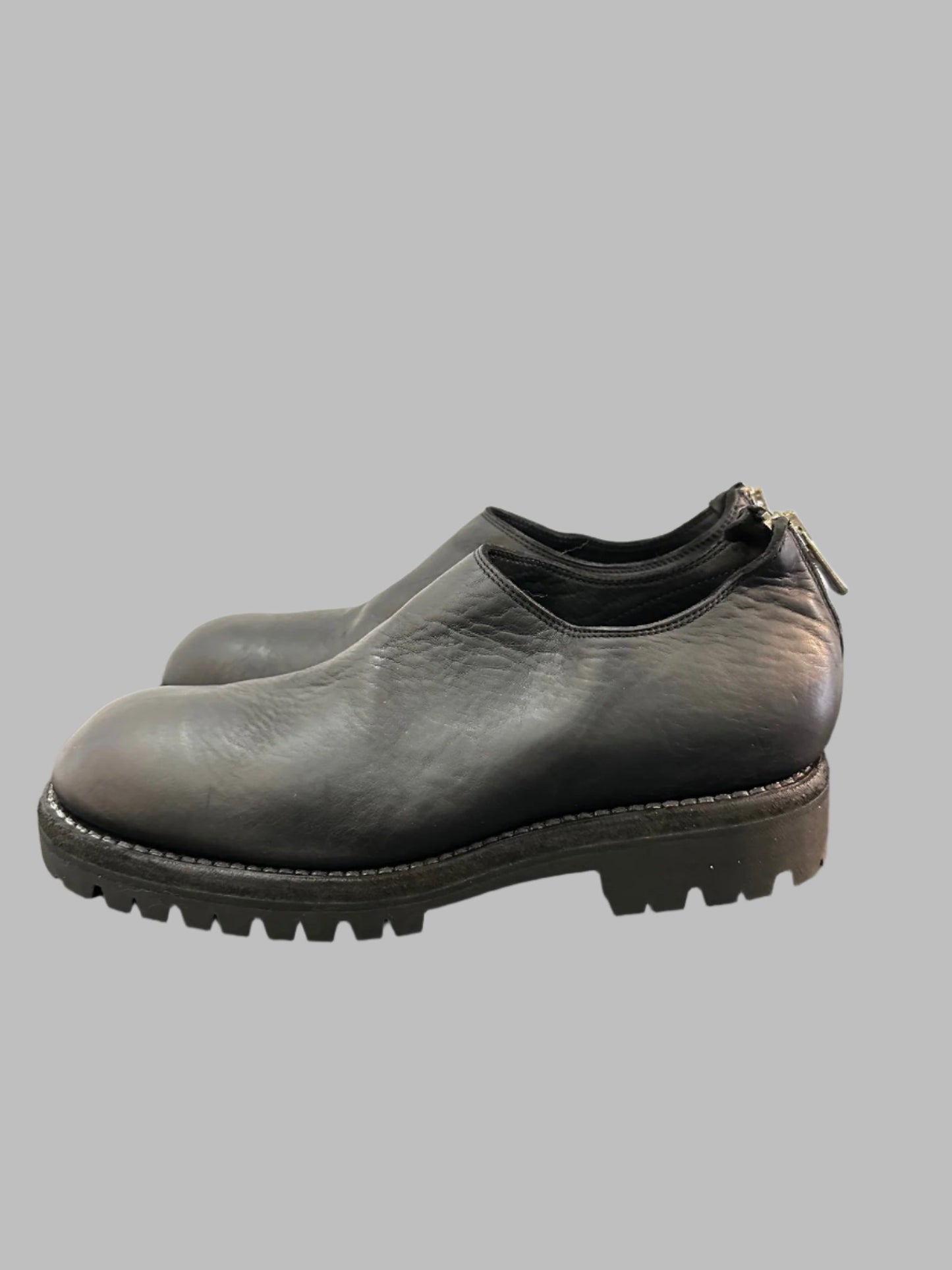 Black Back Zip Loafers Vibram 790V