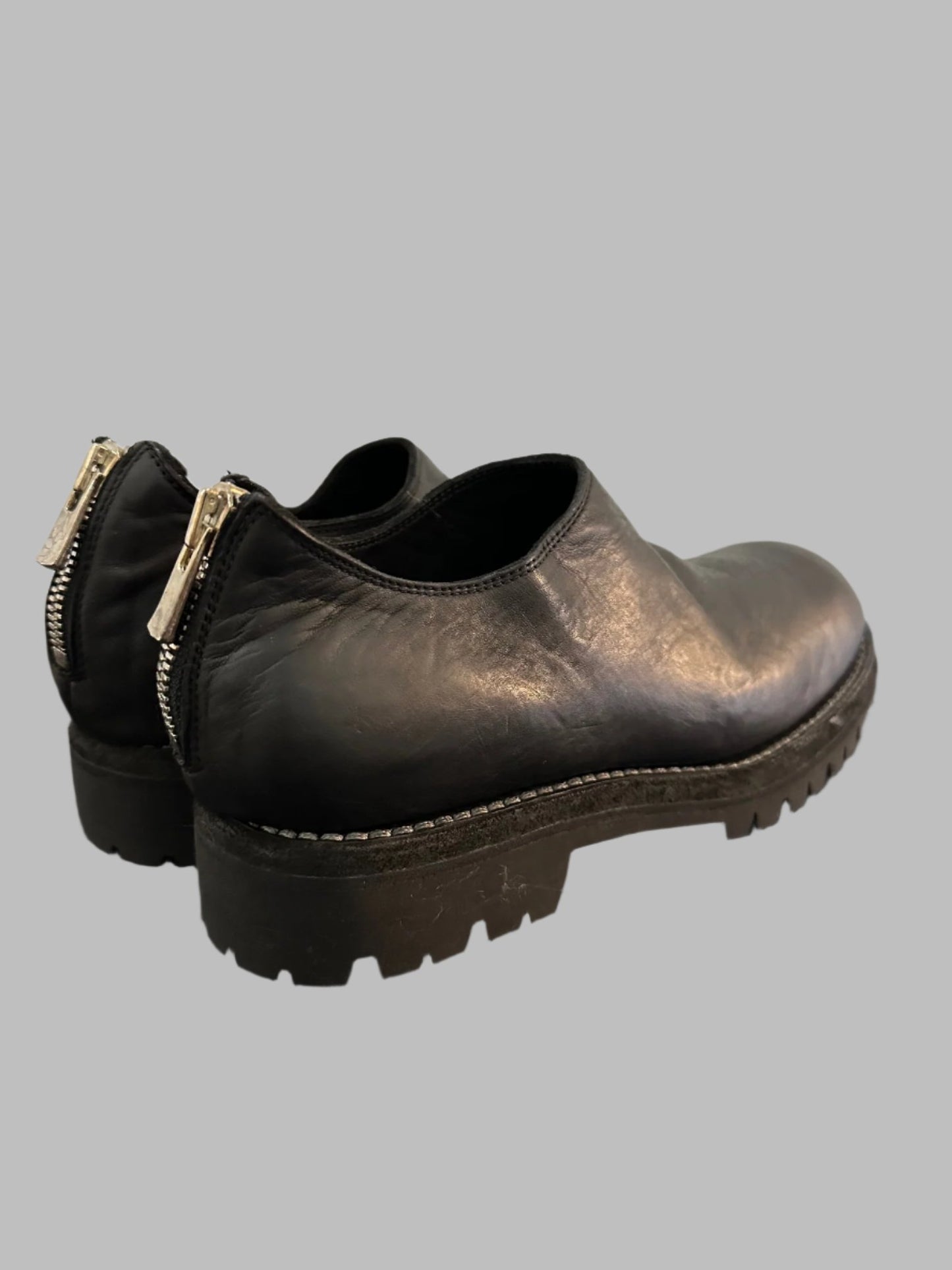 Black Back Zip Loafers Vibram 790V