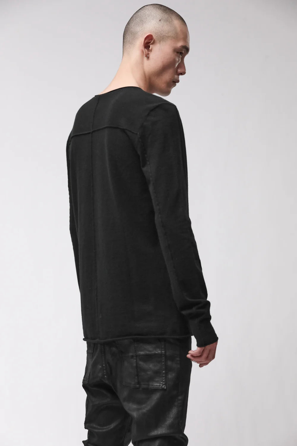 BLACK CASHMERE ROUND NECK SWEATER MK 132