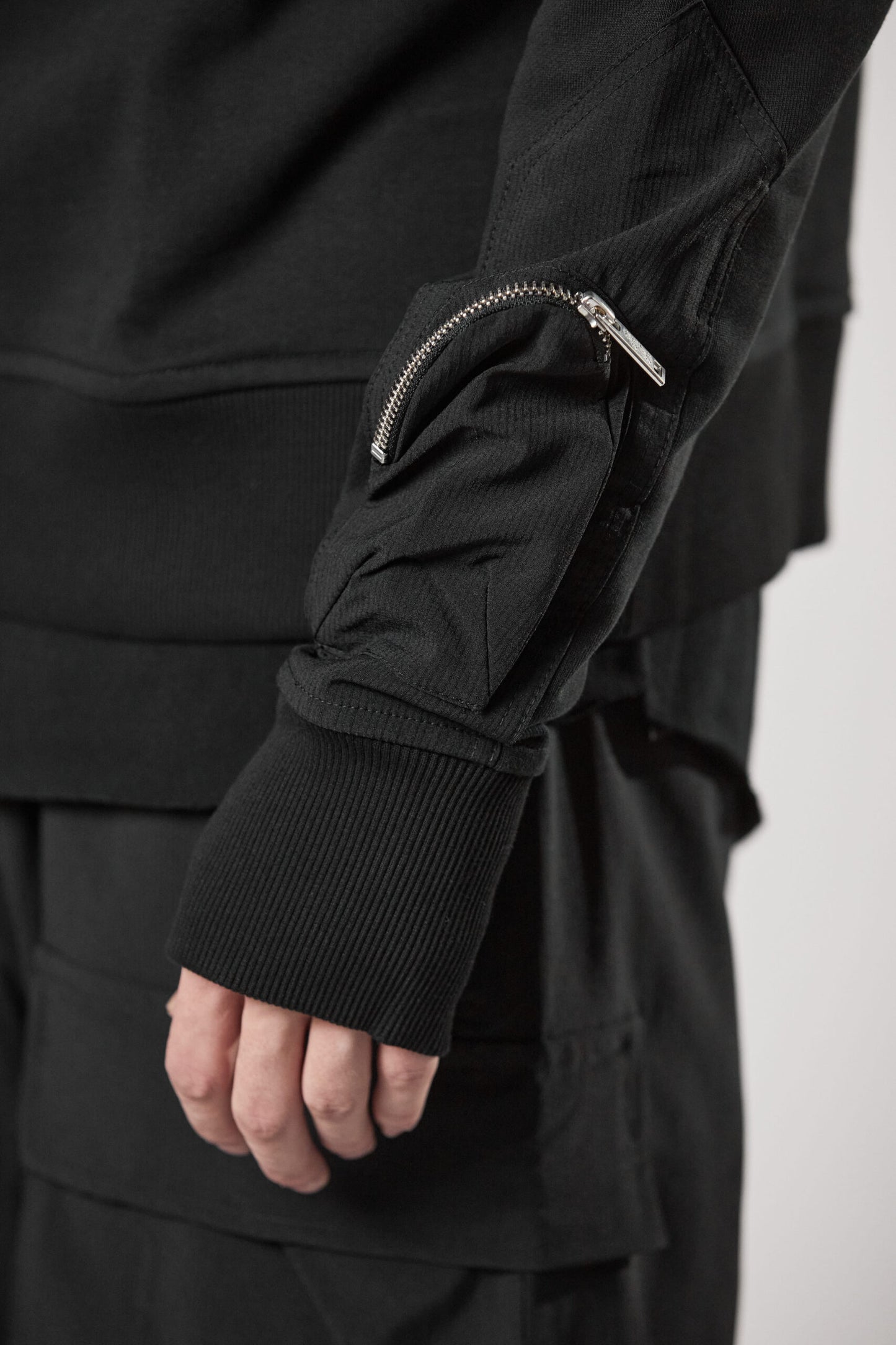 Black Pullover Hooded Jacket MS 172