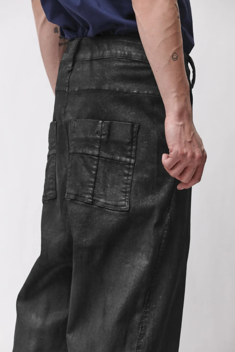 BLACK COATED WIDE LEG DENIM PANTS MT 108