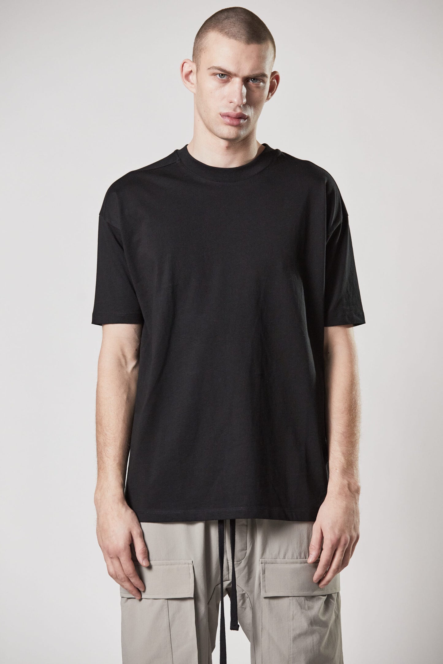 Black Round Neck Half Sleeve T-shirt MTS 825