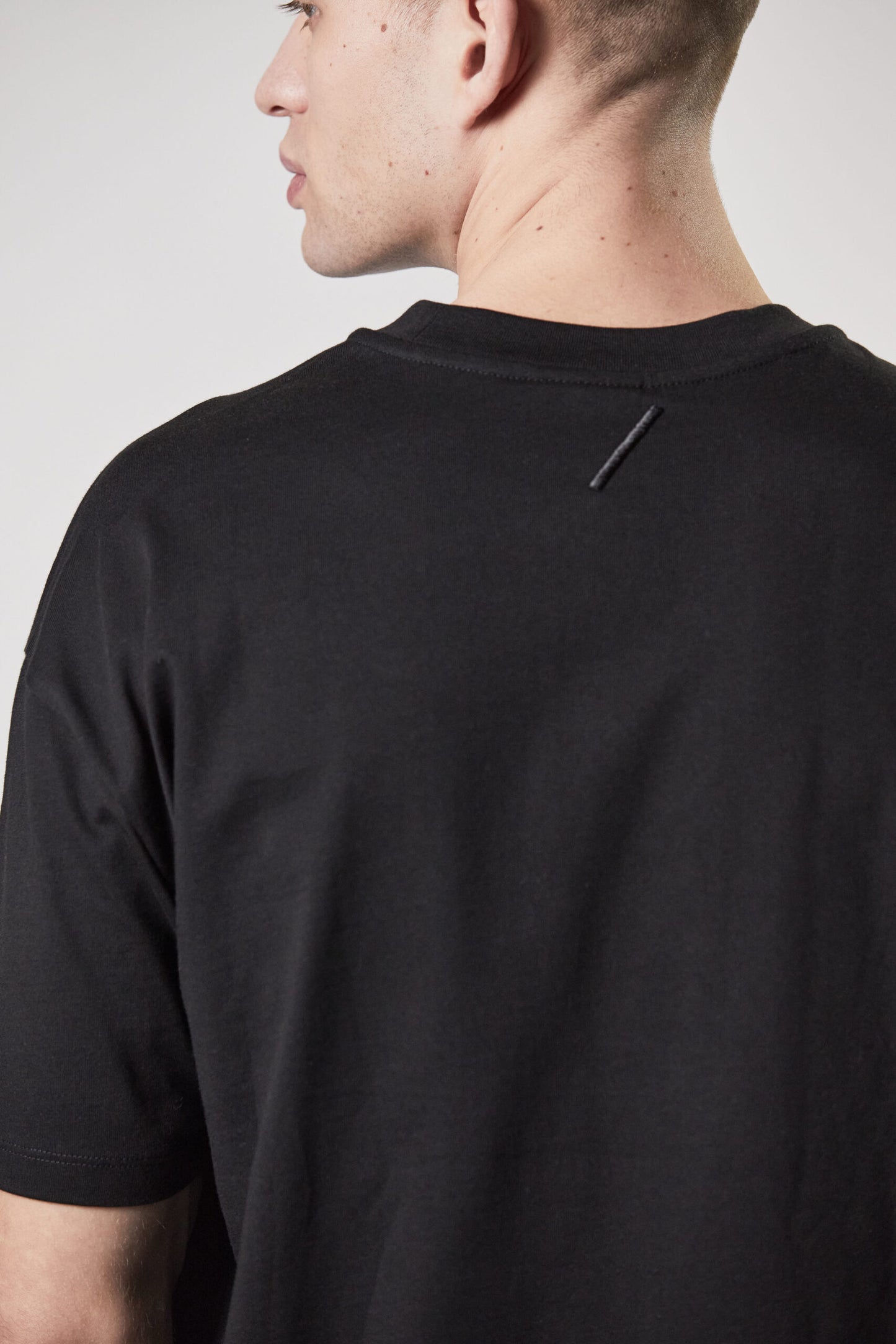 Black Round Neck Half Sleeve T-shirt MTS 825