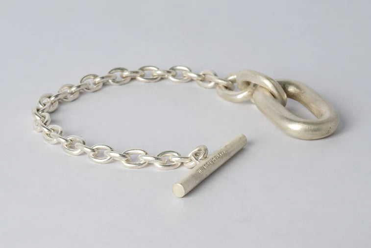 Single Link Toggle Bracelet 420-1-MA