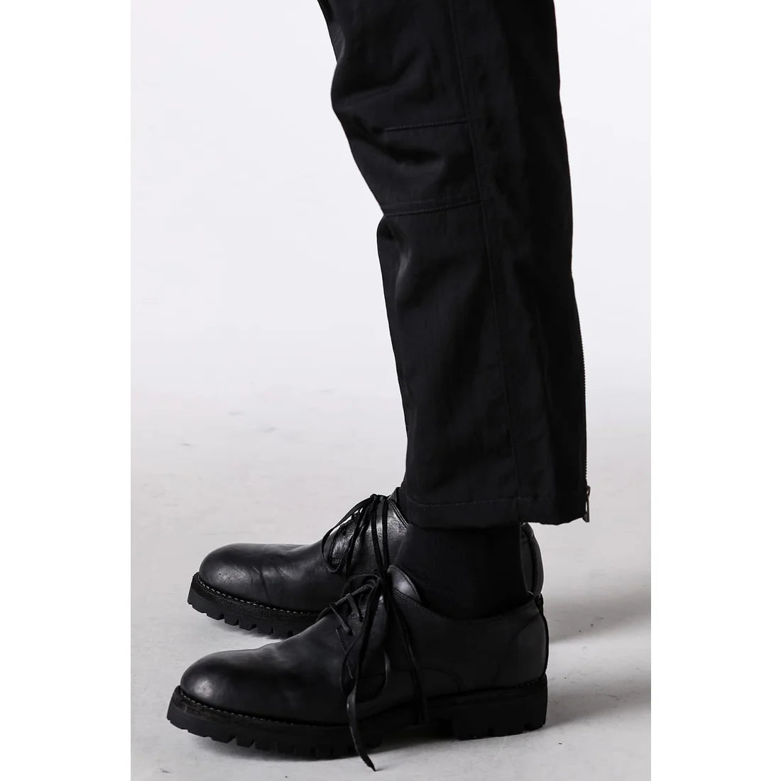 Black Nylon Wool Twill Slim Cropped Zipper Pocket Pants