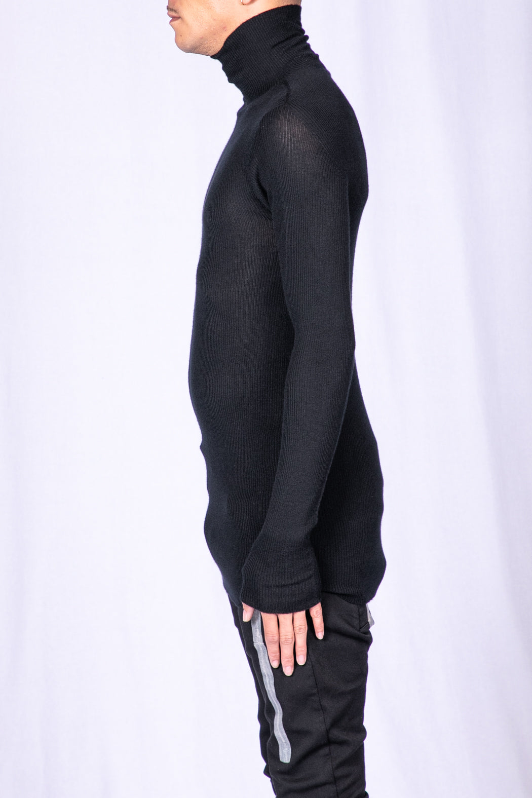 Black High Neck Seamless 3D Rib Knit Cashmere Sweater KNLS2