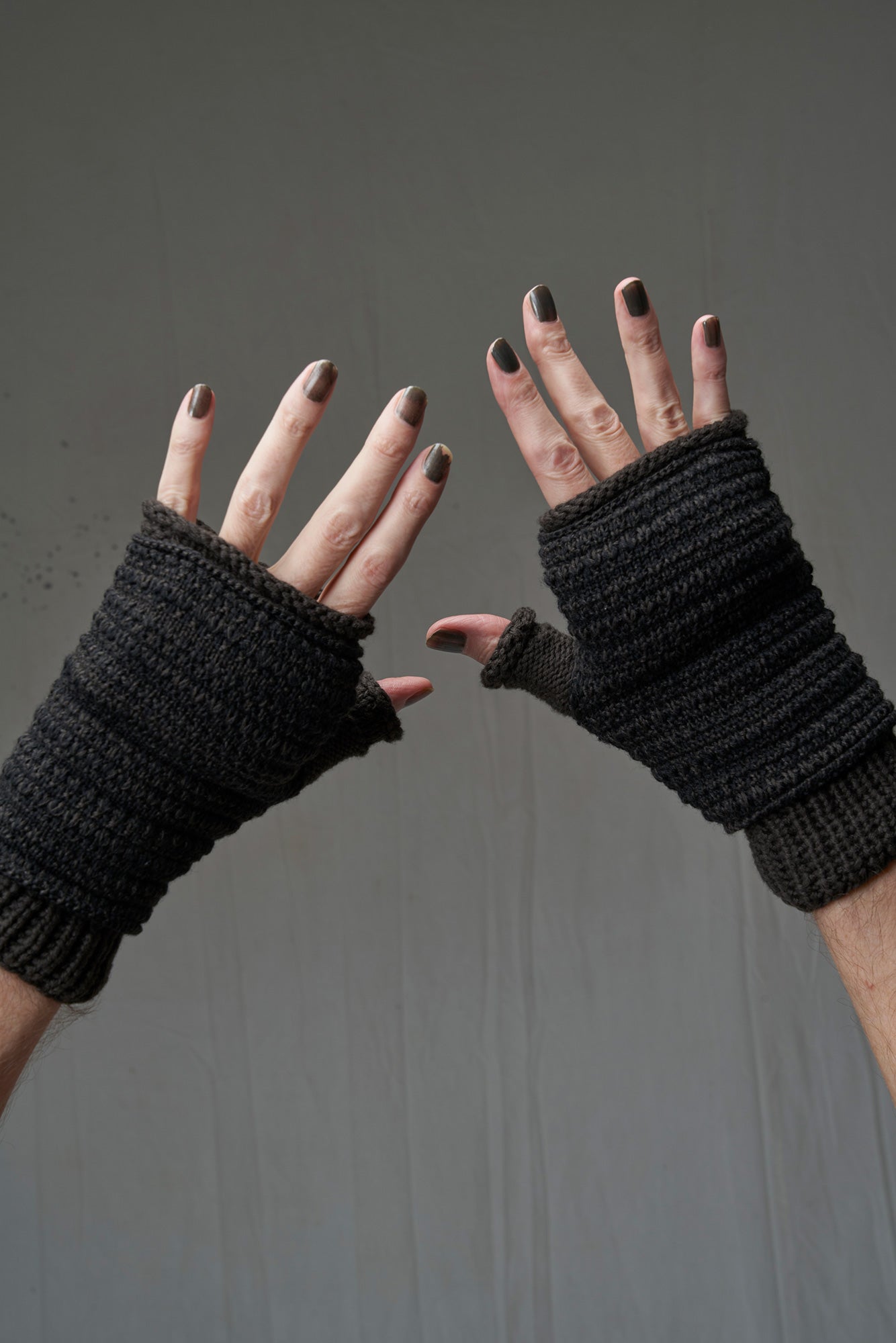 Black Handknit Fingerless Cotton Cashmere Gloves