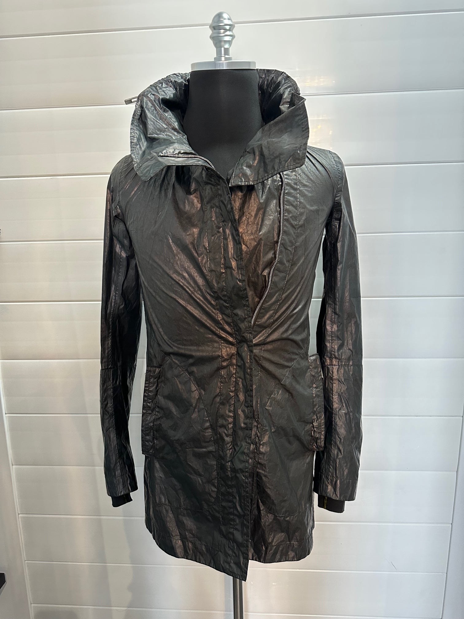 Black Green Object Dyed Nylon Chain-Seam Hooded Parka with Retractable  Sleeves by Carol Christian Poell