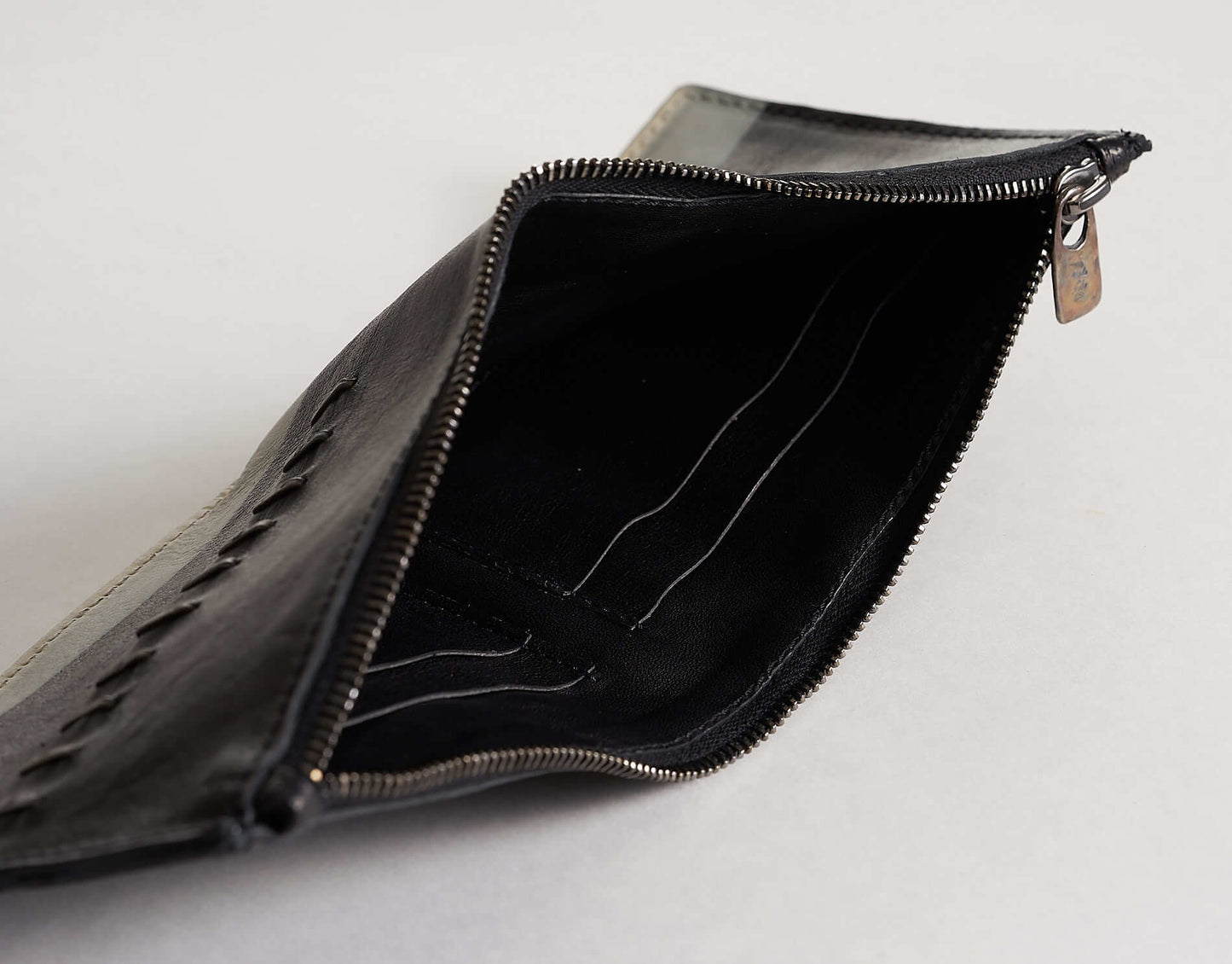 Black Zipper Closure Billfold Wallet ATTIS GRPOS