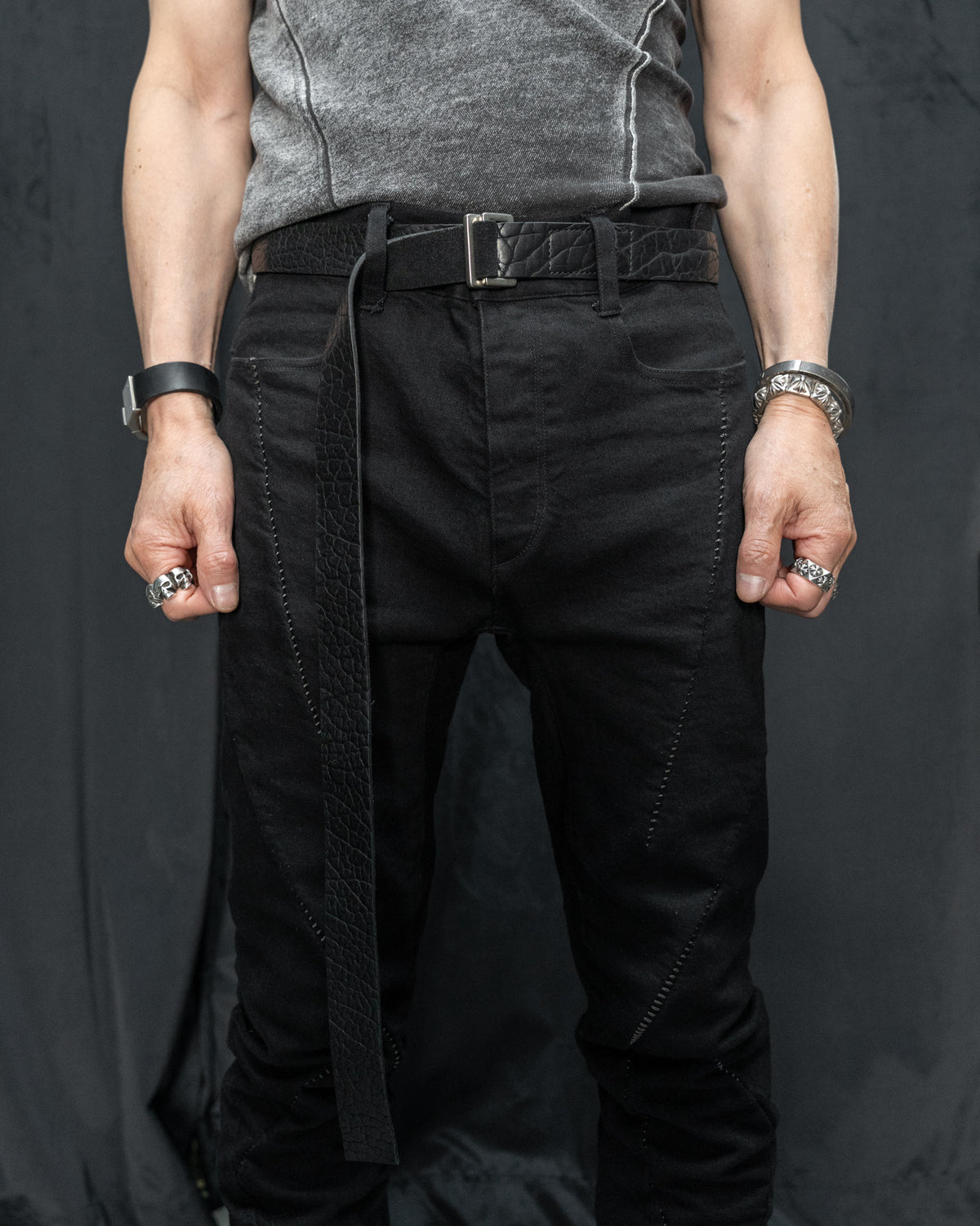 Shrunken Bison Leather Aro Belt