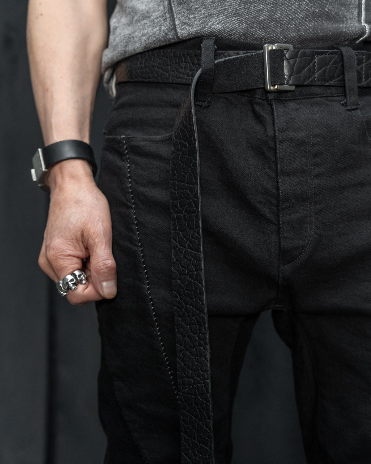 Shrunken Bison Leather Aro Belt