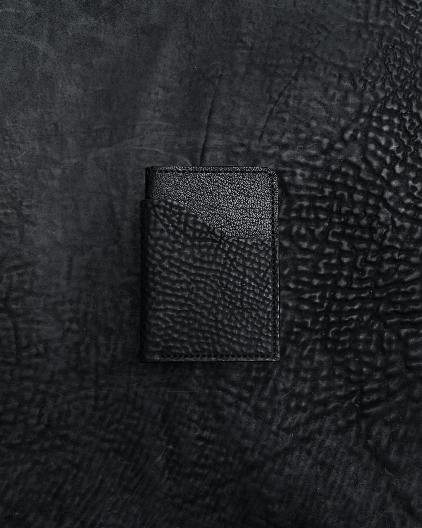 Black Reverse Culatta Angulo Card Case