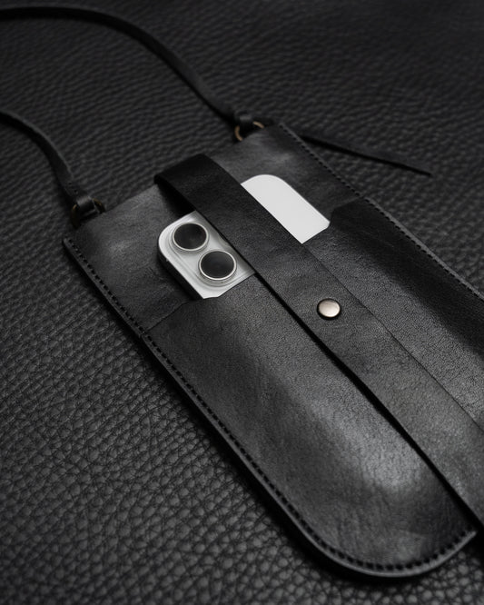 Black Horsehide Viaje Travel Pouch