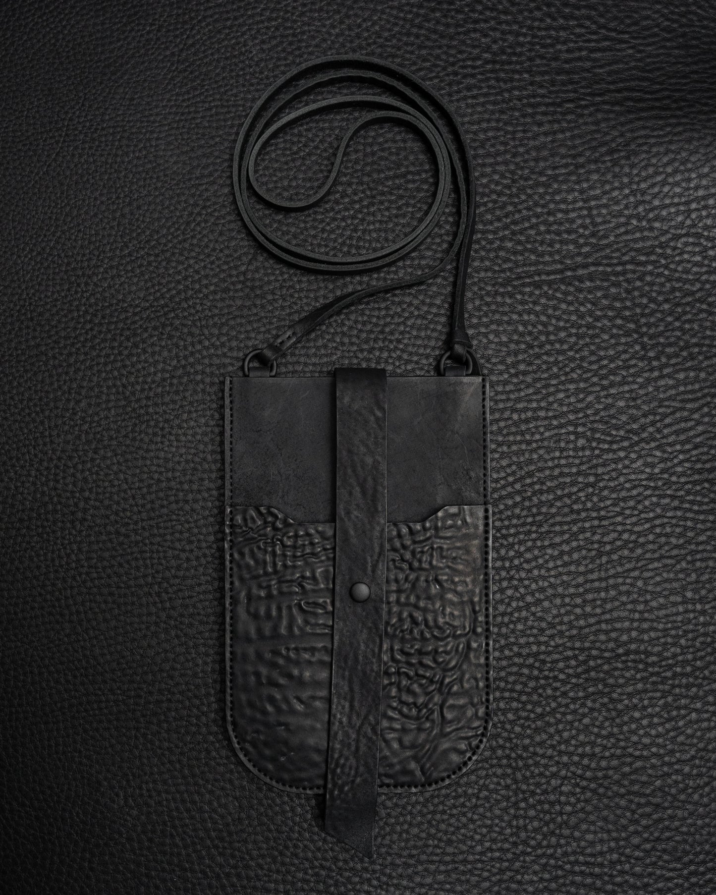 Black Reverse Culatta Viaje Travel Pouch