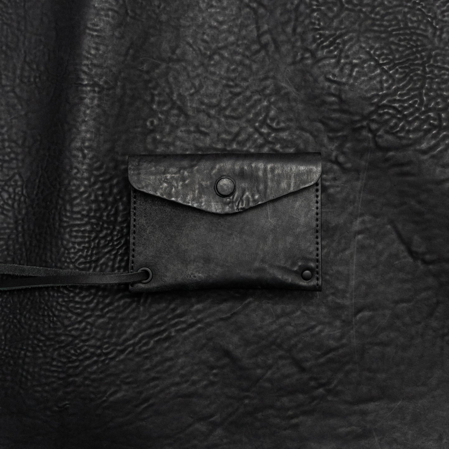 Black Reverse Culatta Cadena Cuero Card Holder