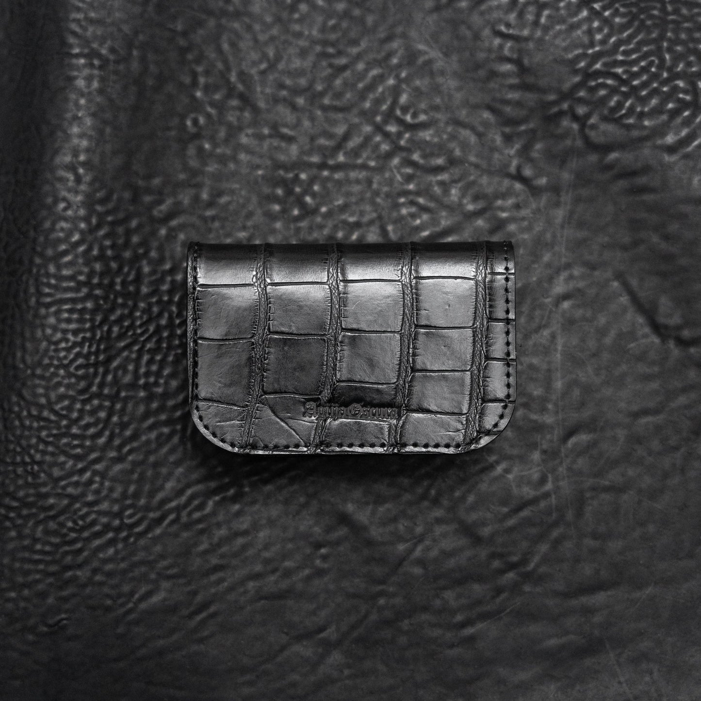 Black Alligator Balam Snap Card Holder