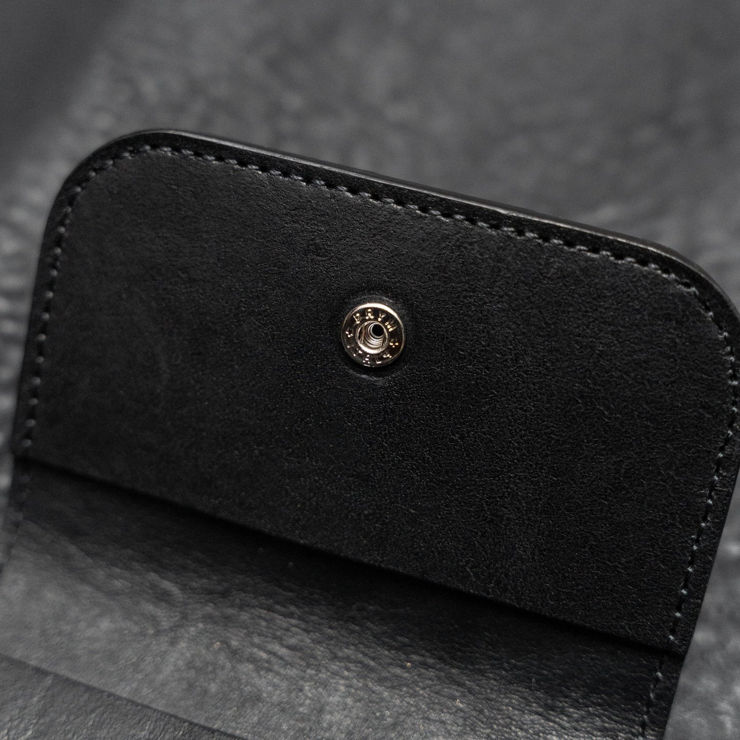 Black Alligator Balam Snap Card Holder