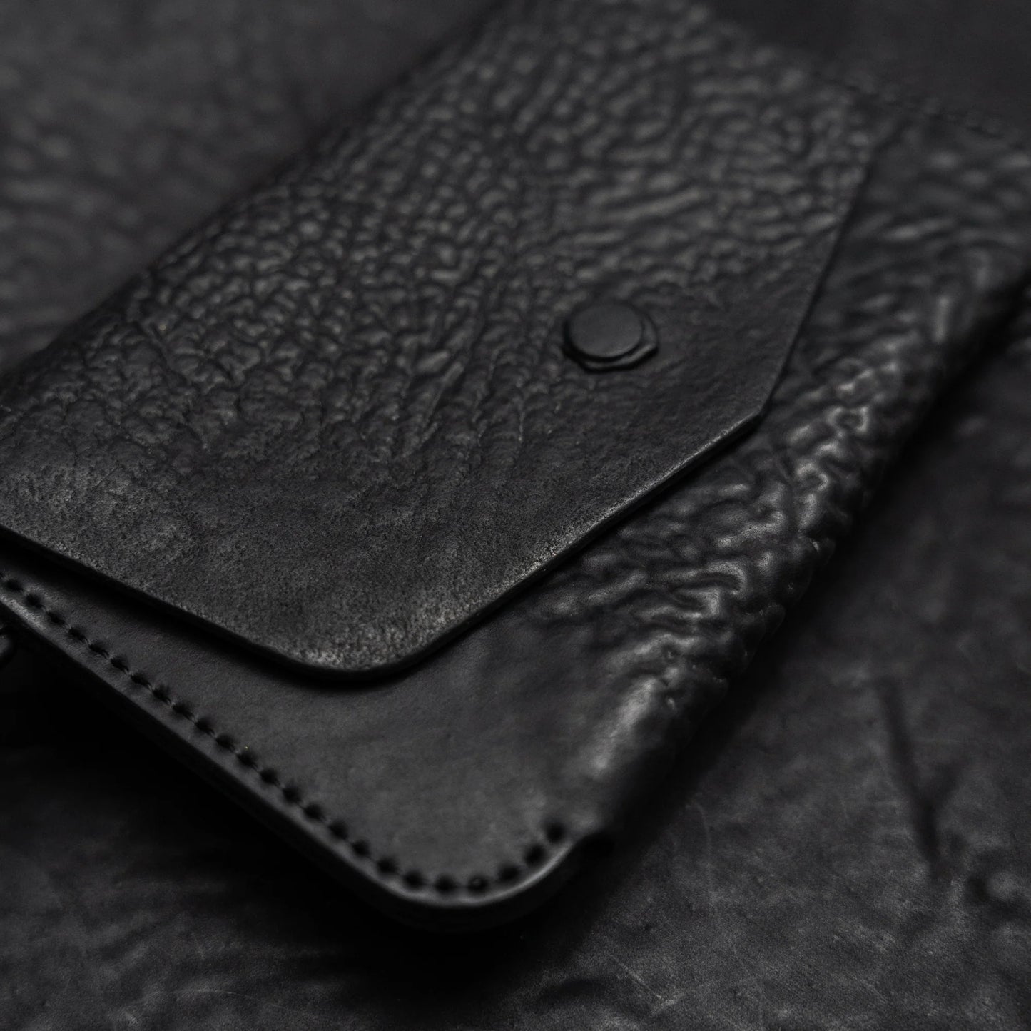 Black Reverse Culatta Viaje Travel Wallet