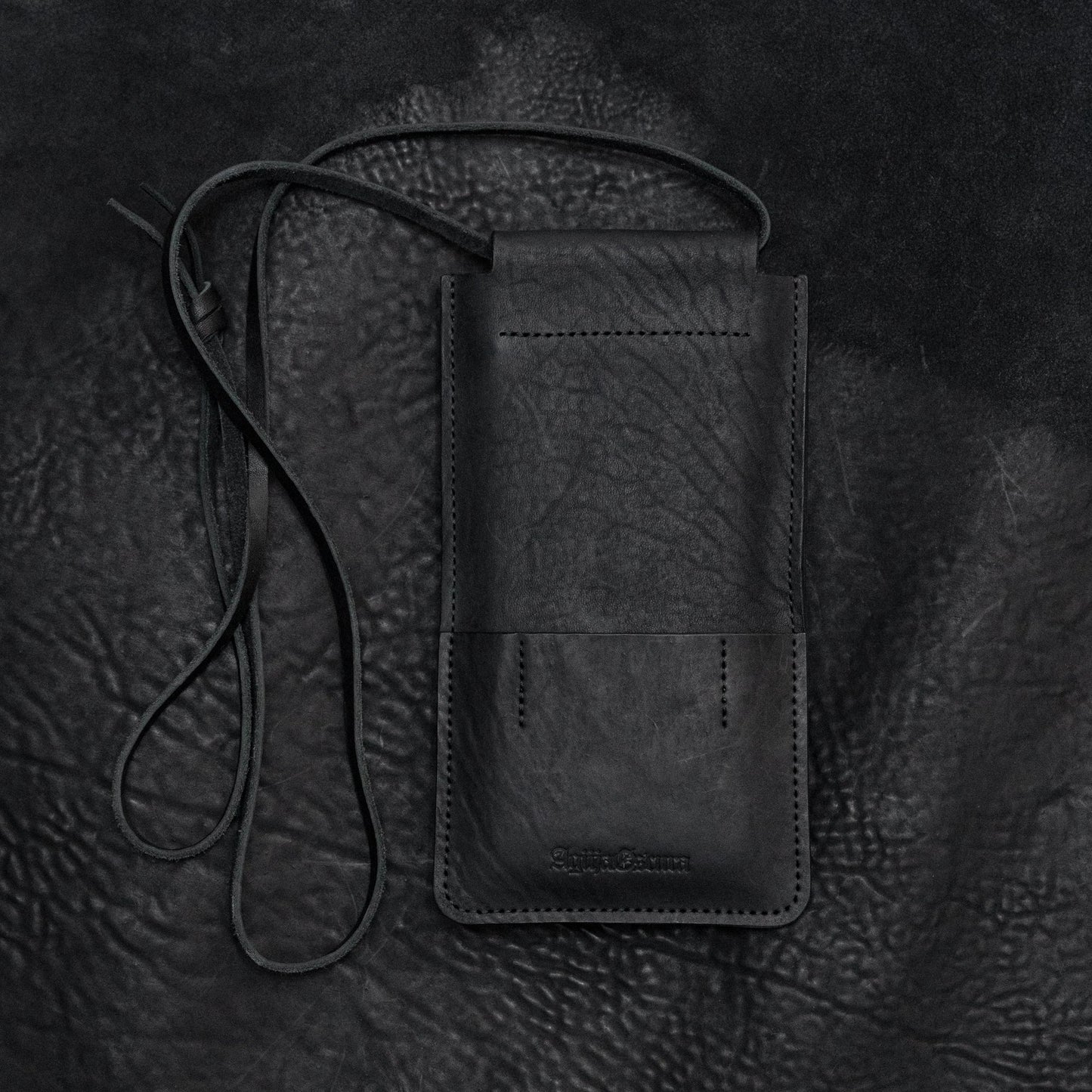 Black Reverse Culatta Talon Phone Pouch