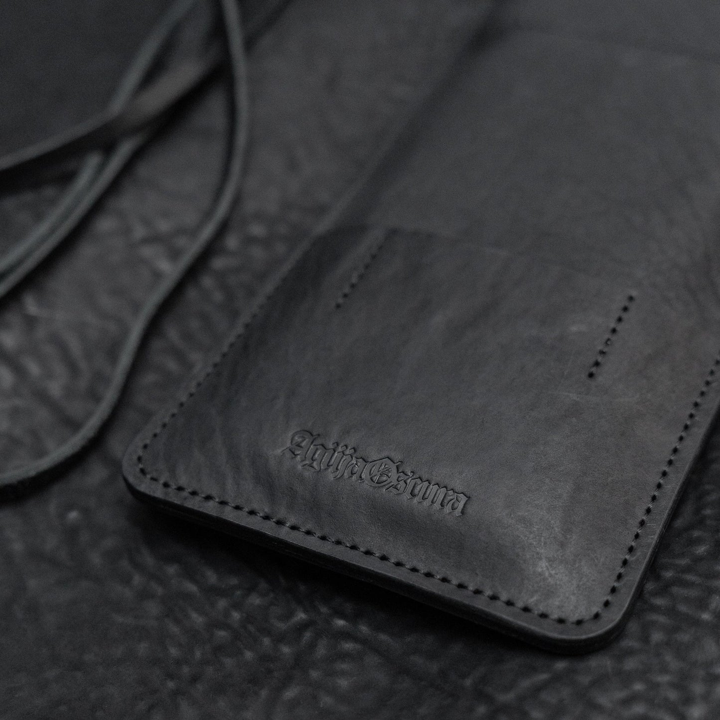 Black Reverse Culatta Talon Phone Pouch