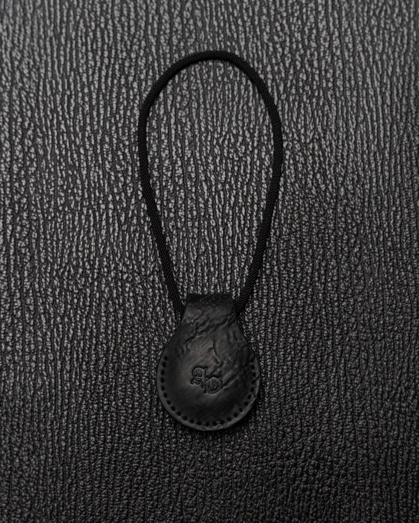 Black Culatta Horse Leather RUTA Airtag Holder with Cord