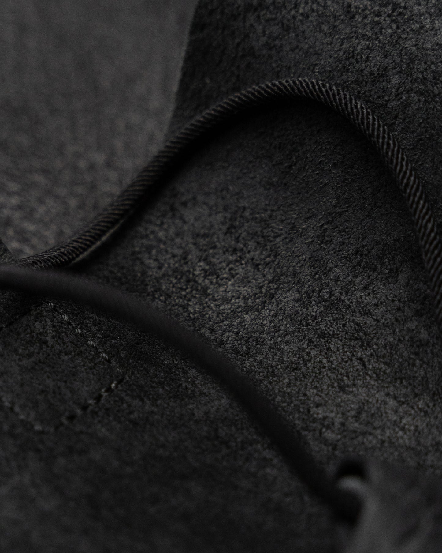 Black Culatta Horse Leather RUTA Airtag Holder with Cord