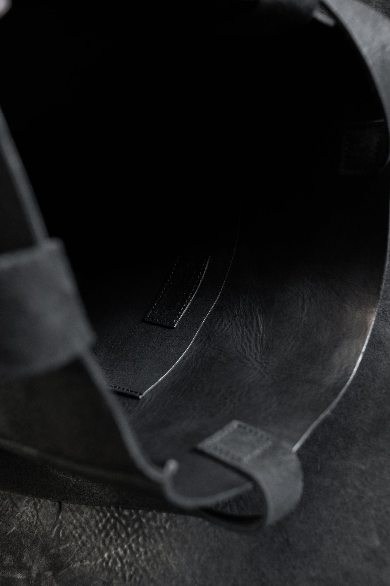 Black Reverse Horse Culatta Porta XL Tote Bag 2