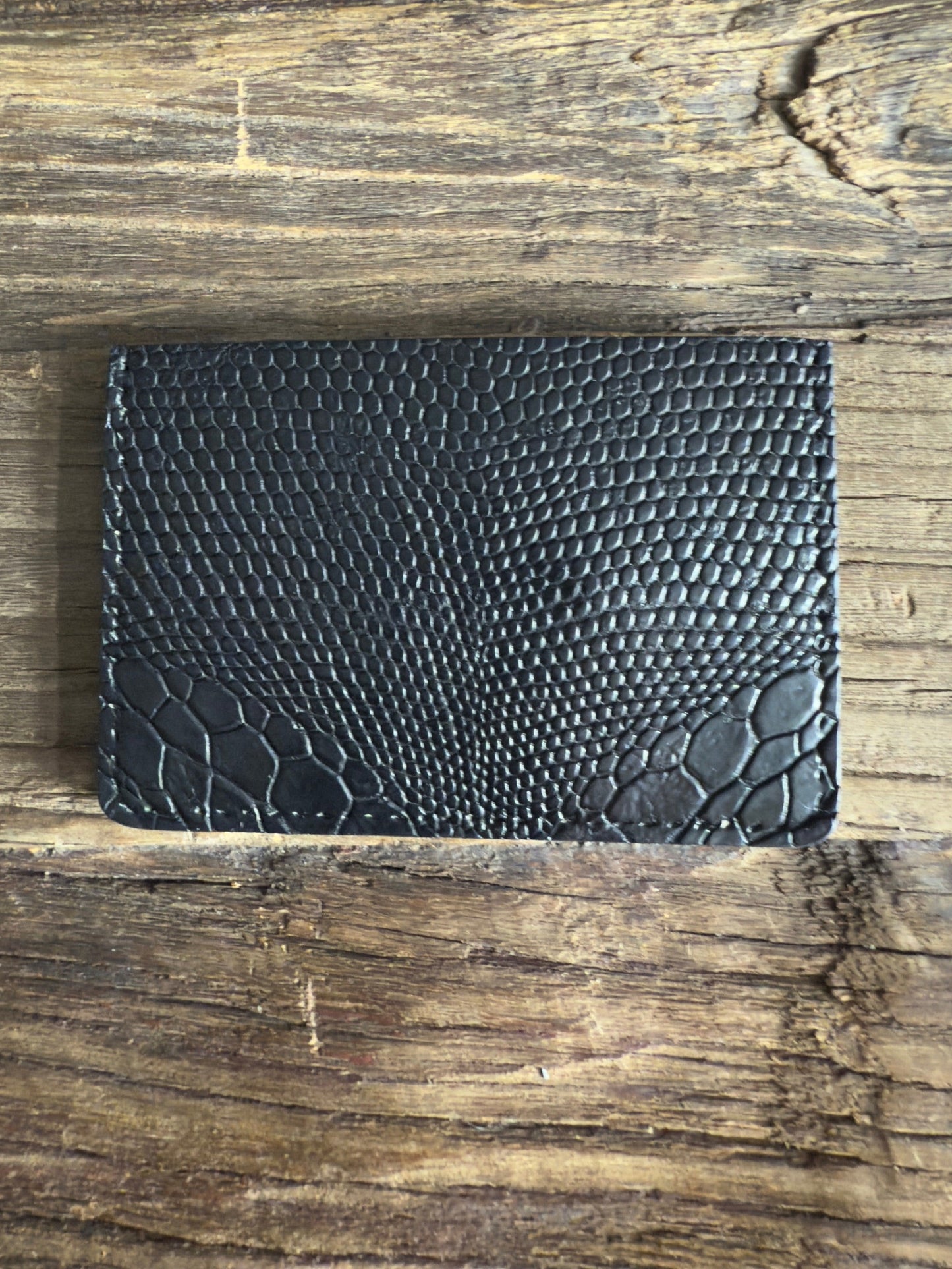 Black Lizard Luz Card Holder