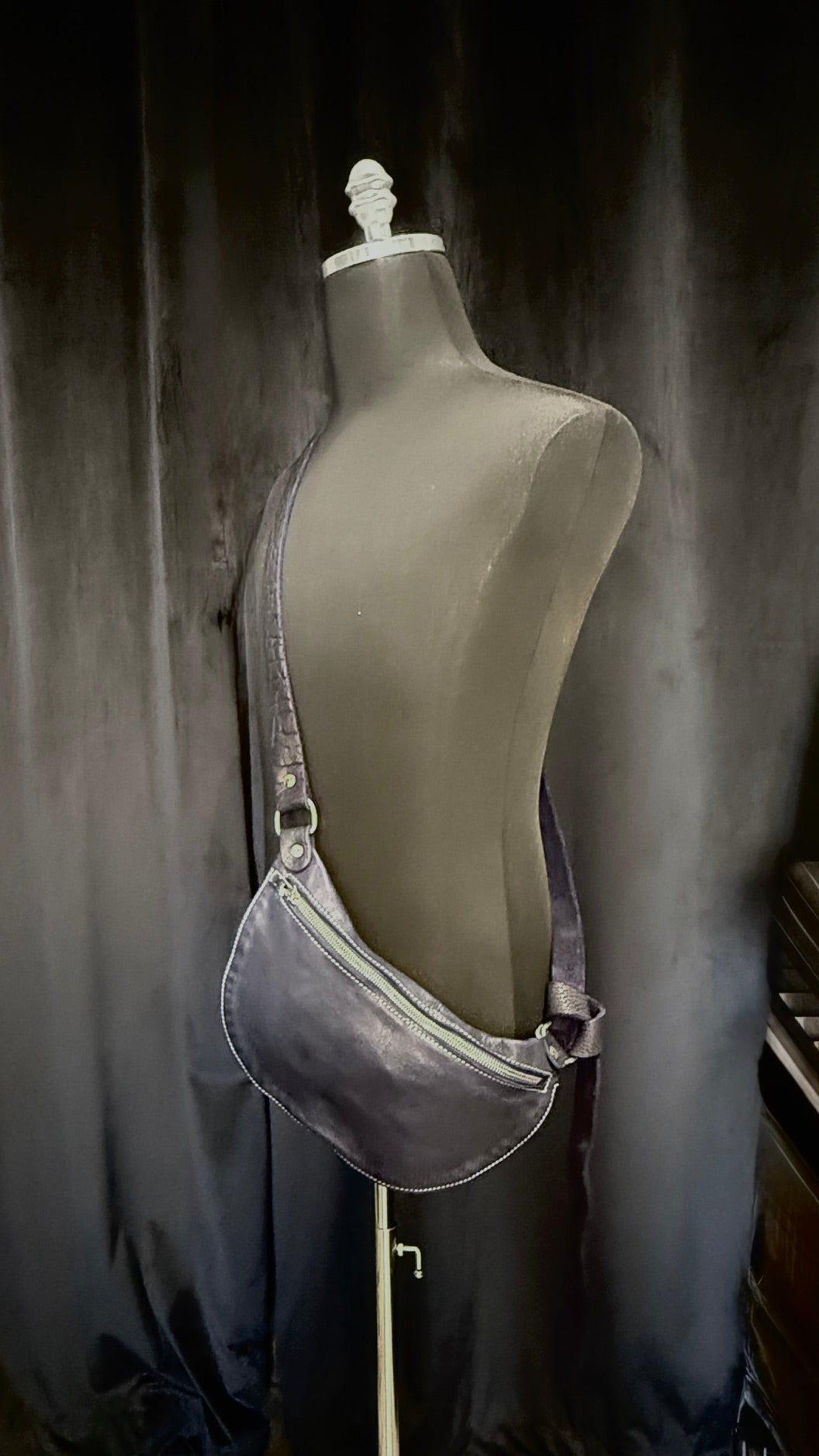 Dark Blue Soft Horse Leather Small Belt Bag Q100