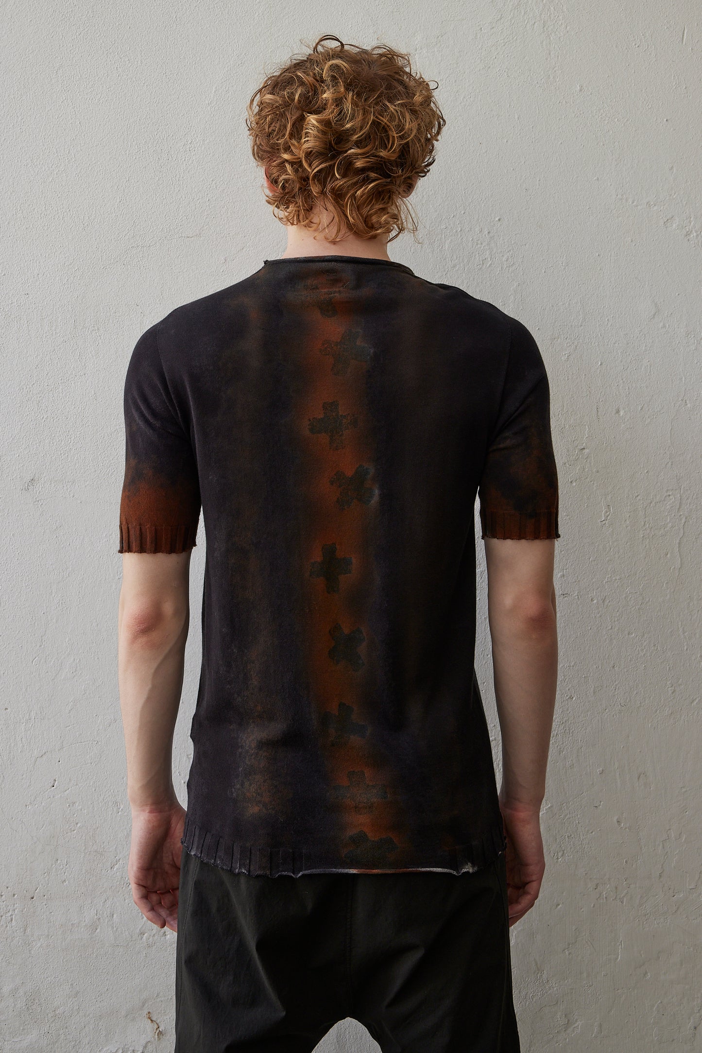 Black Rust Cross Print Short Sleeve Crewneck Cotton Sweater