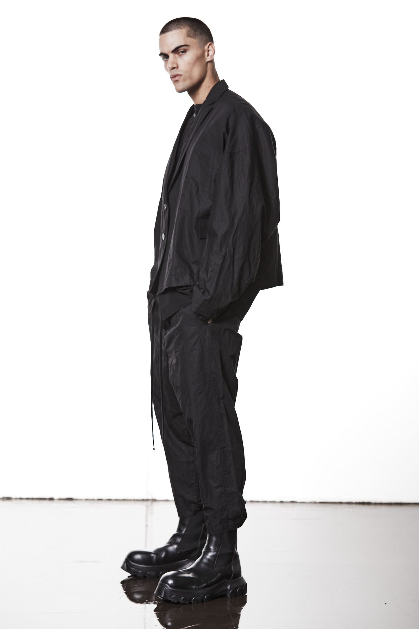 Black Oversized Cropped Cotton Metallised Jacket MB 57