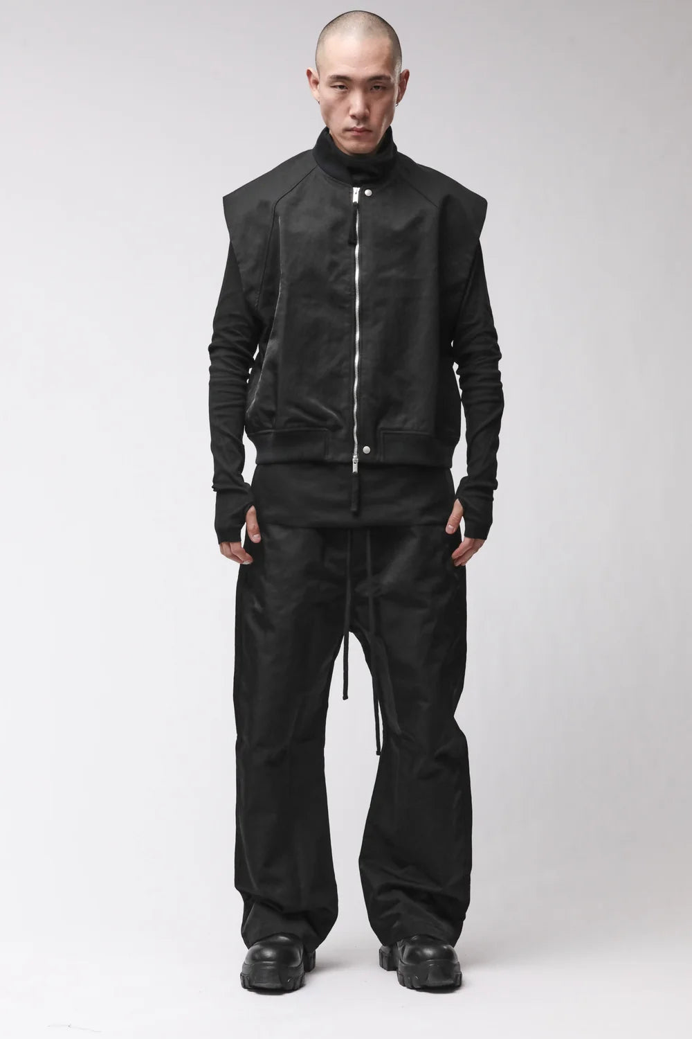 BLACK OVERSIZED VEST MJ90