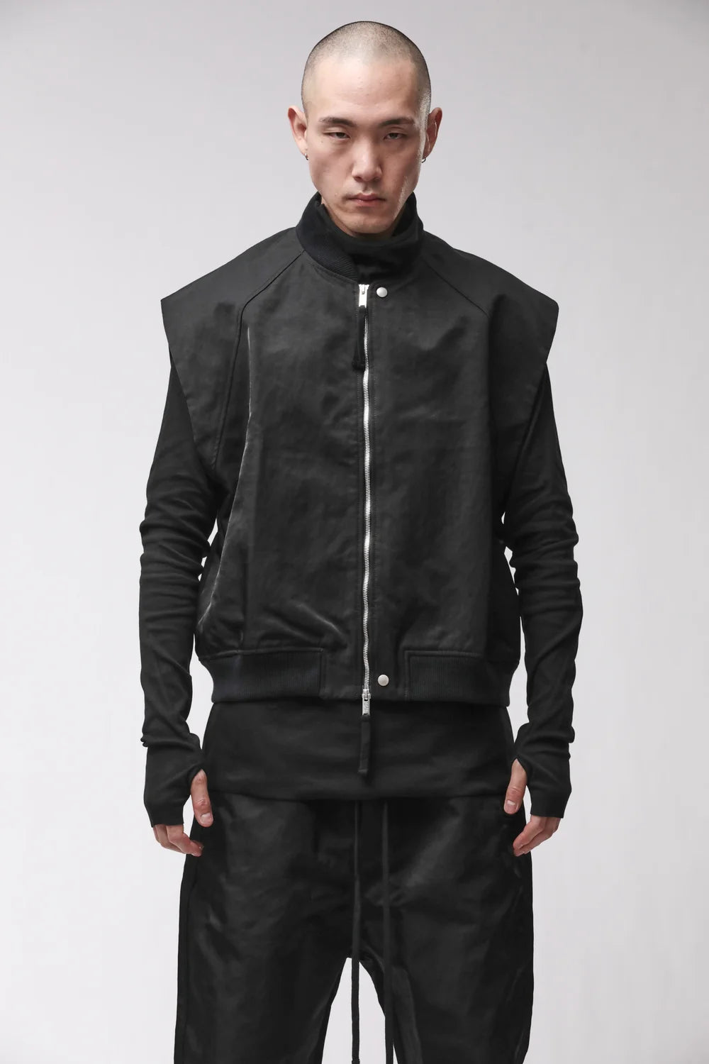 BLACK OVERSIZED VEST MJ90