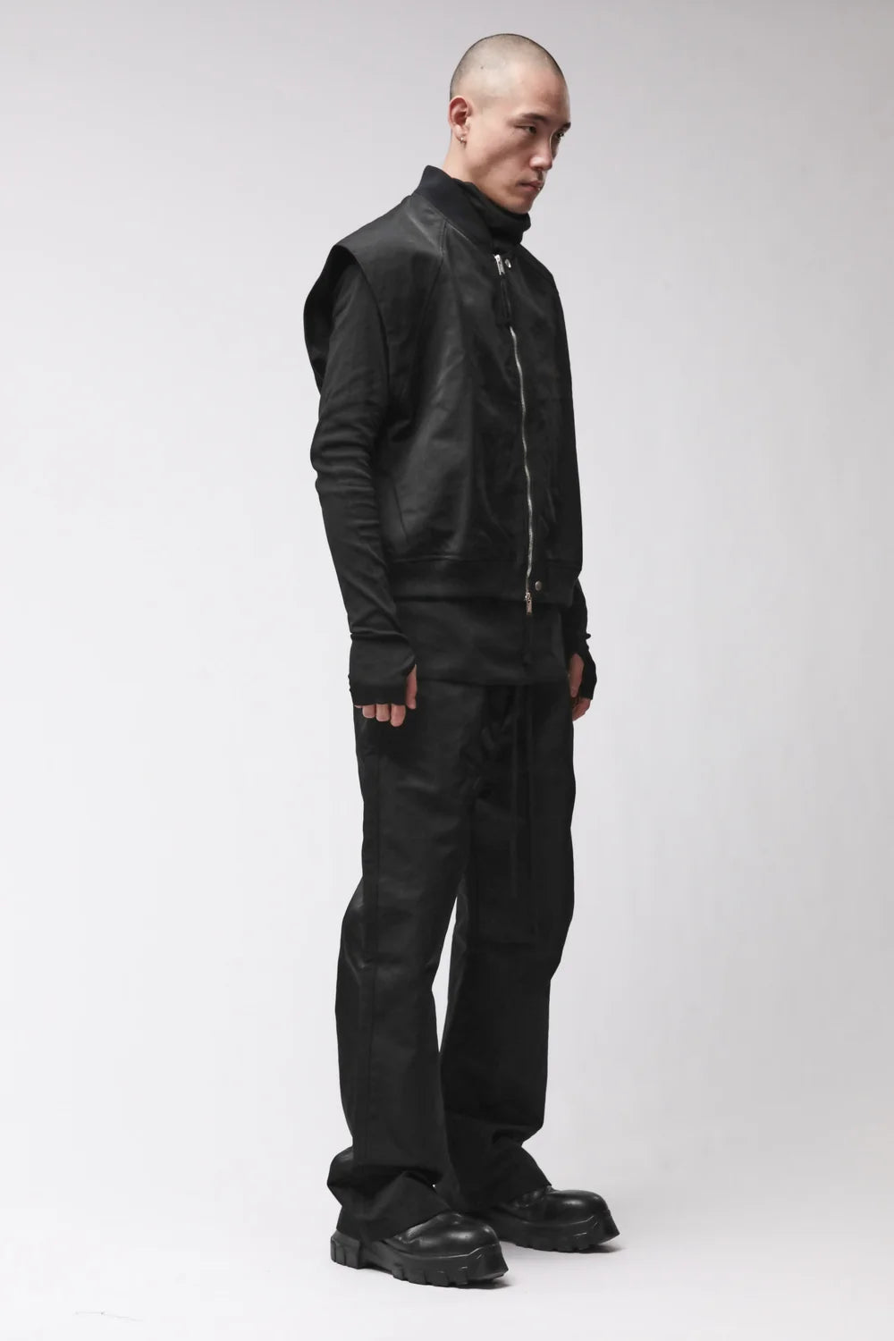 BLACK OVERSIZED VEST MJ90