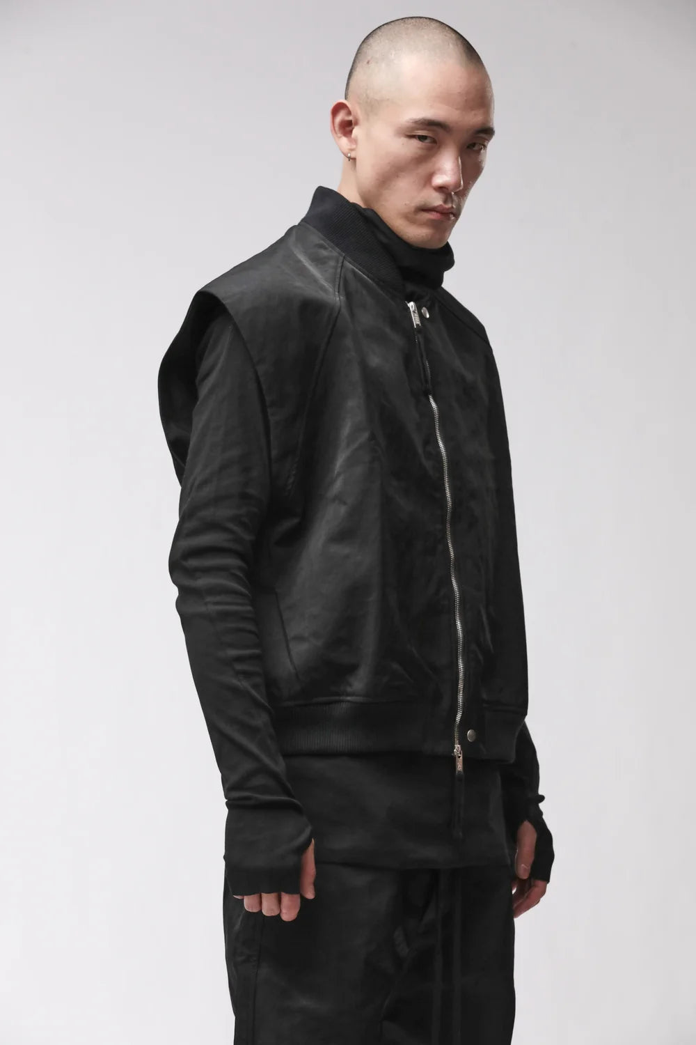 BLACK OVERSIZED VEST MJ90