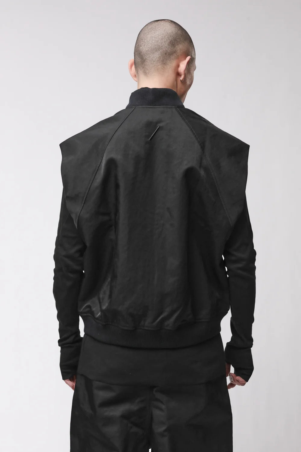 BLACK OVERSIZED VEST MJ90