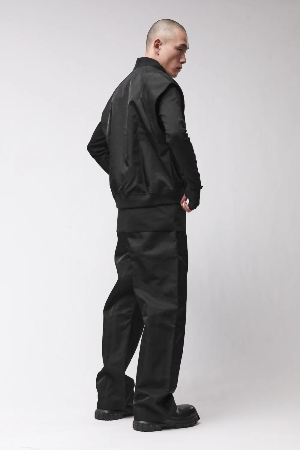 BLACK OVERSIZED VEST MJ90