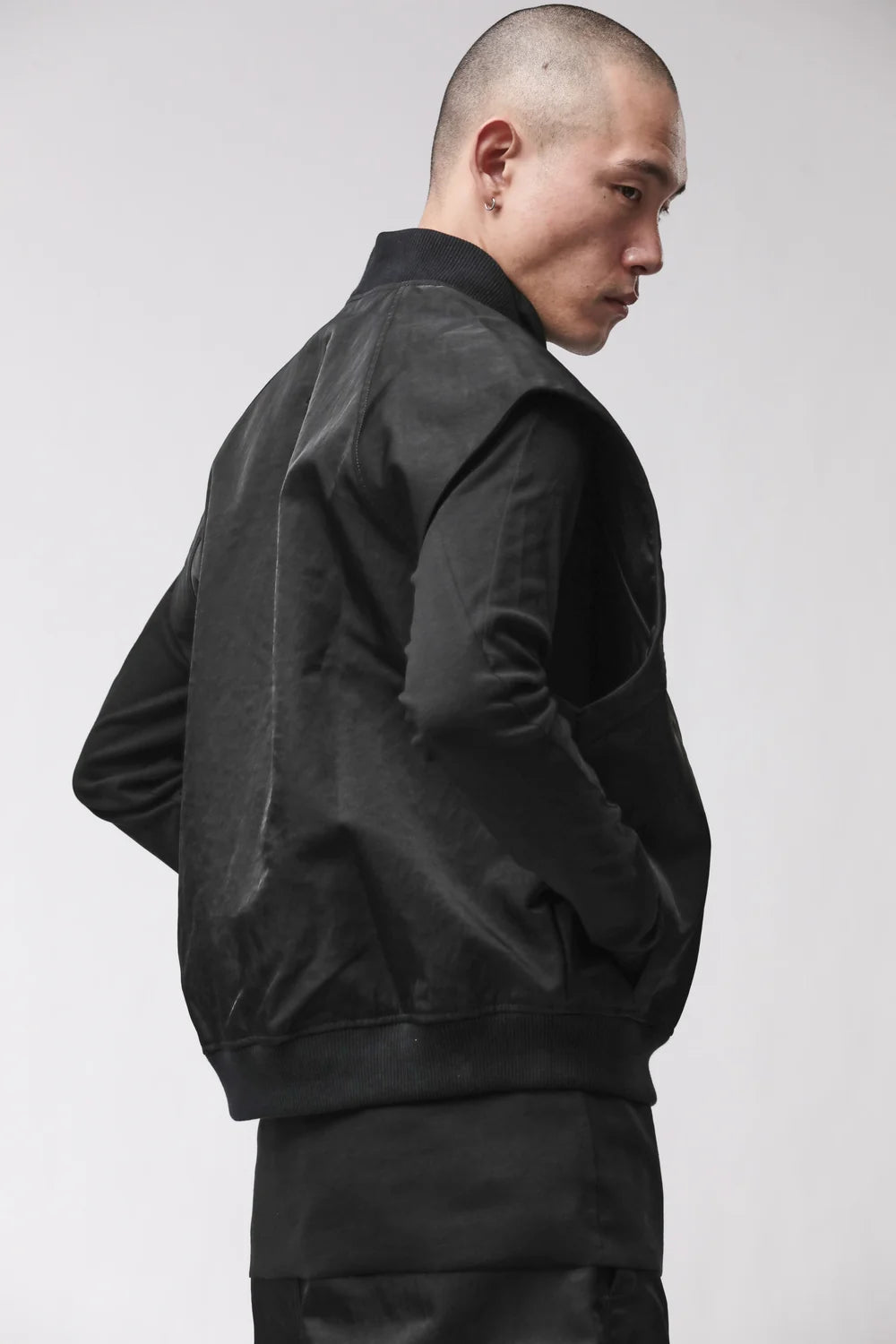 BLACK OVERSIZED VEST MJ90